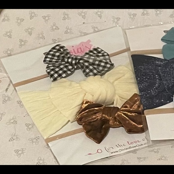 Cream Cable Knit- NWT Baby/Toddler Bow Set - Picture 1 of 5